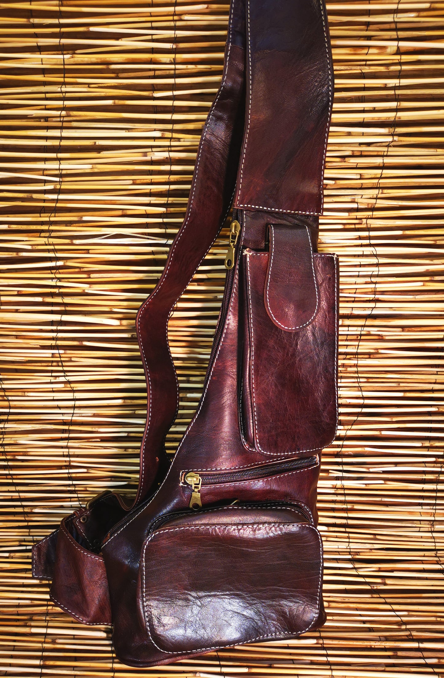 Holster portable poche et zip avant