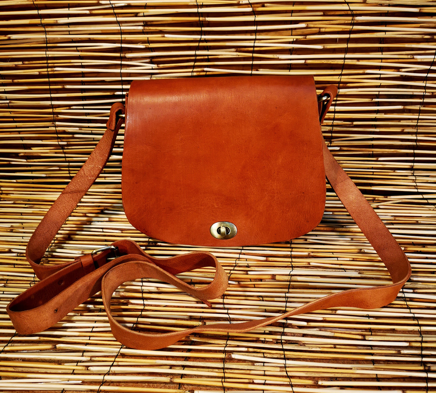 Sac à main double soufflet poche intermédiaire