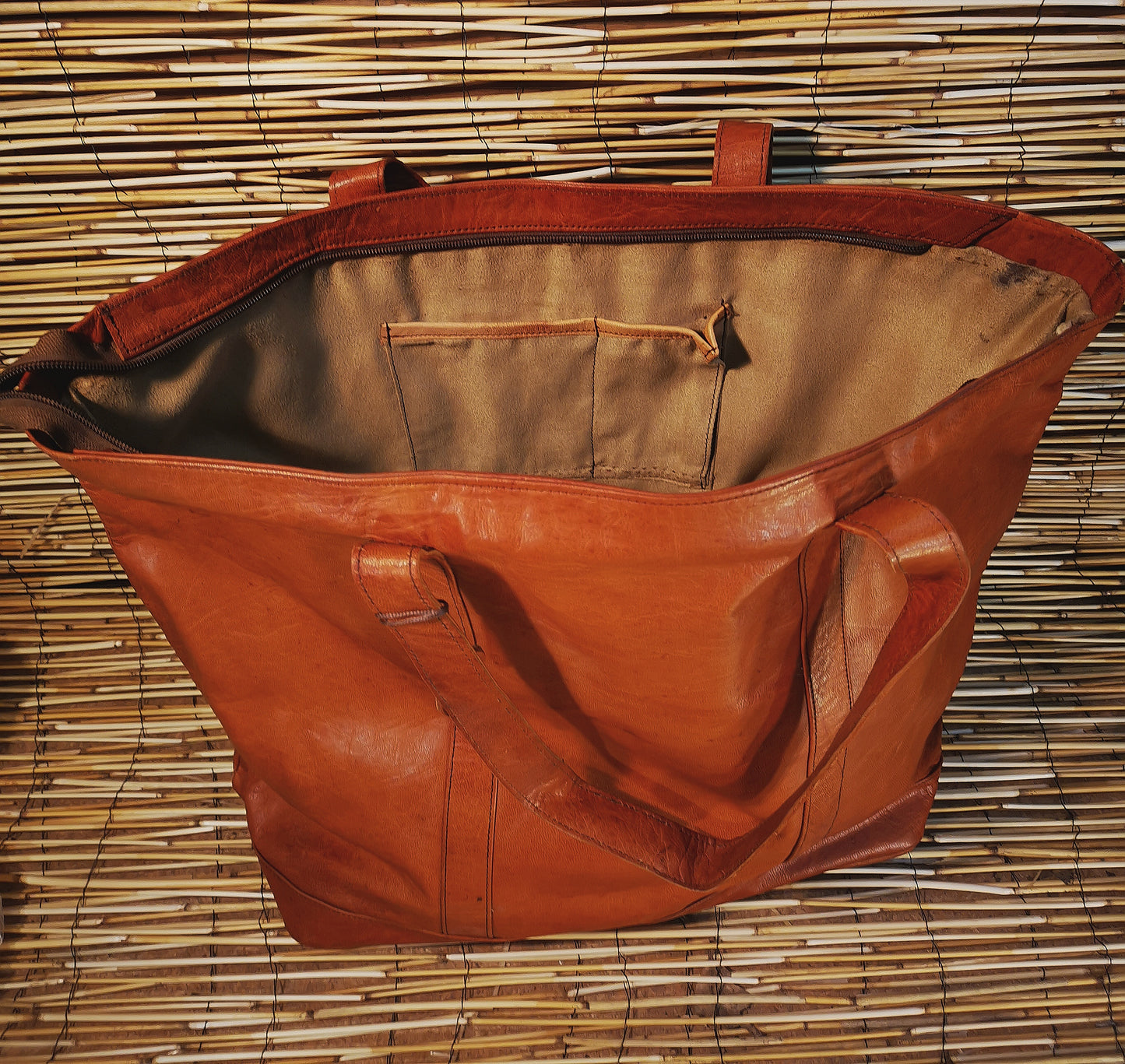 Bolso shopper con doble bolsillo interior